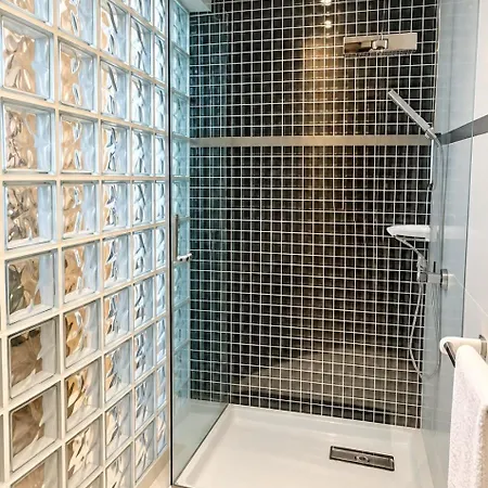 Flat Close To Zara Apartman